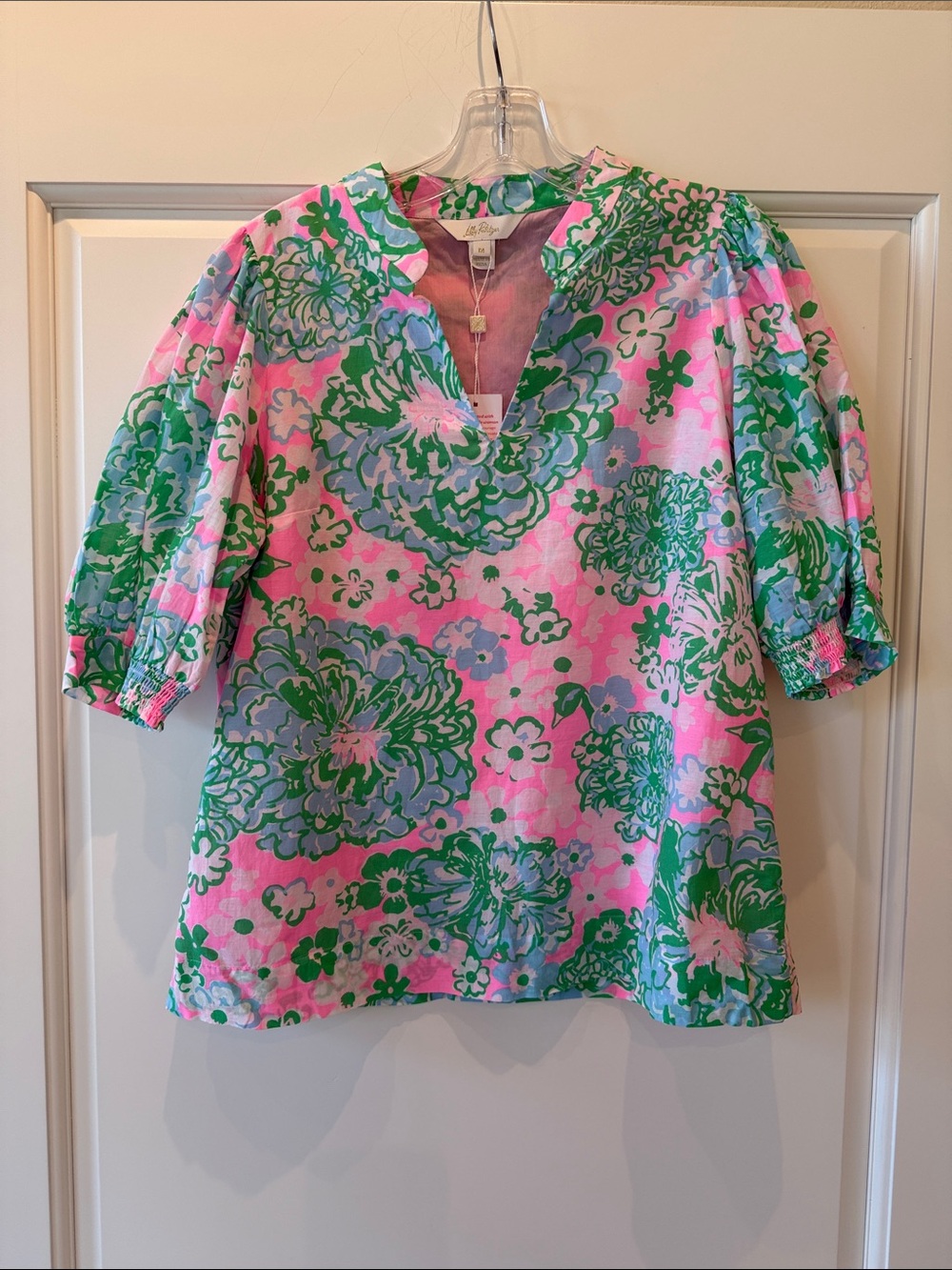 Lilly Pulitzer Pink ‘Plumes in Bloom’ Puff-Sleeve V Neck Cotton Top - NWT Size M